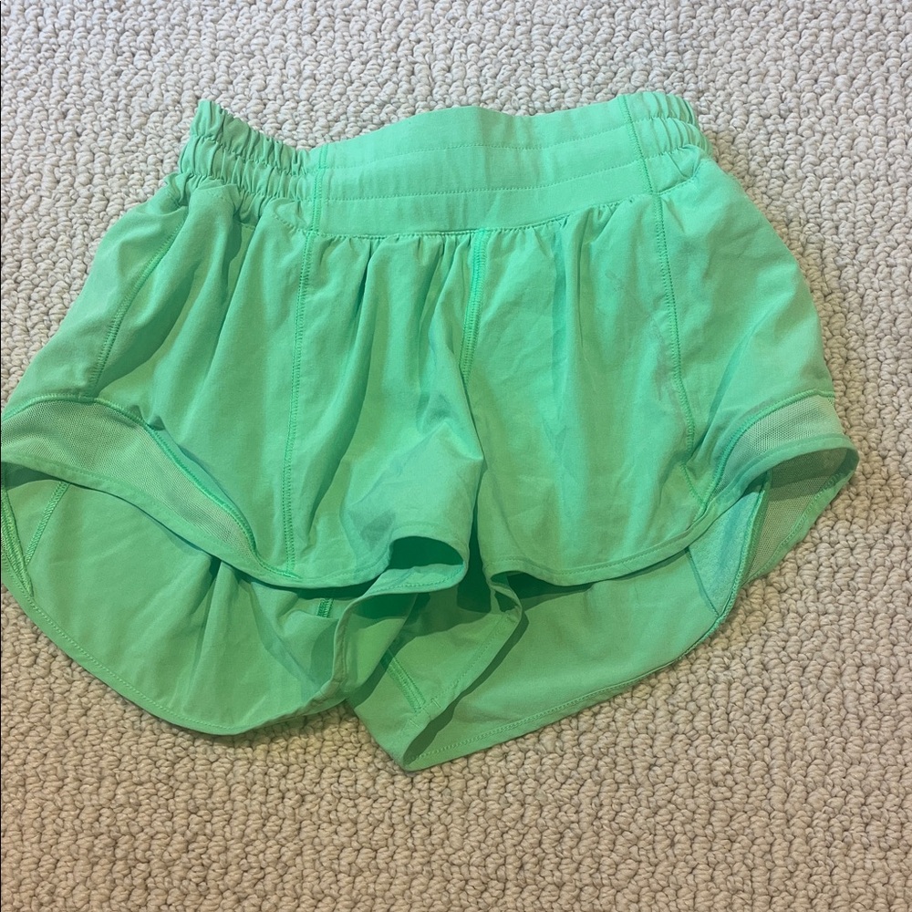 Lululemon time green kitty hit shorts!
